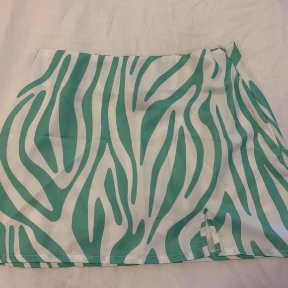 Green Zebra Print Shein Skirt - Picture 1 of 4